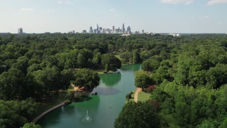 Aerial-push-into-Freedom-Park-in-Charlotte-NC,-Charlotte-North-Carolina