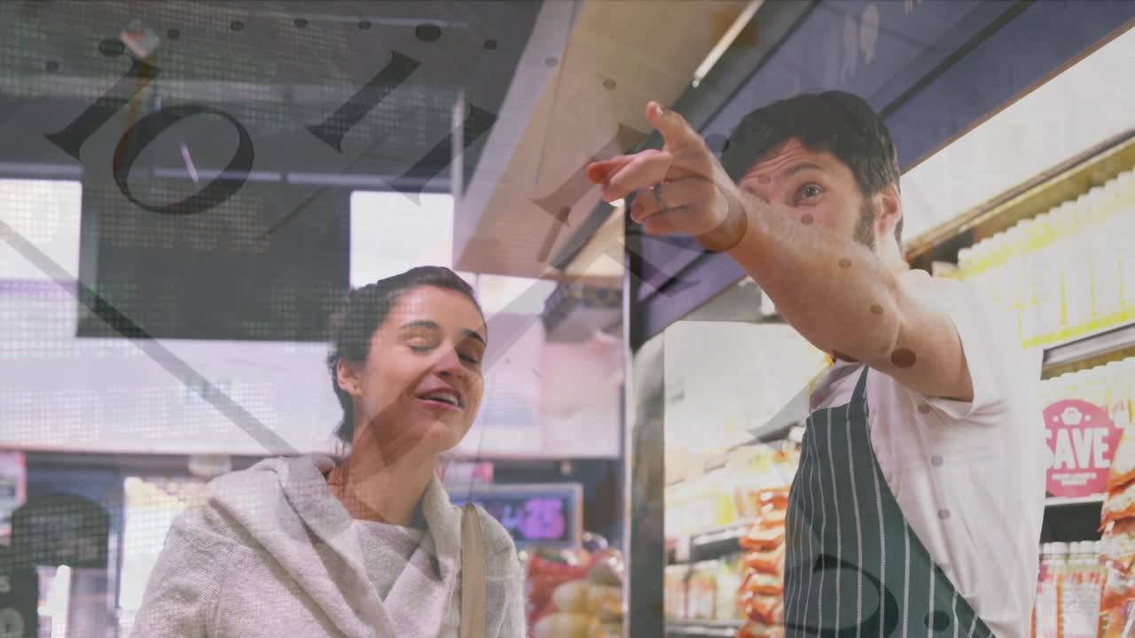 Animazione di grafici finanziari su un felice venditore caucasico e una cliente in un negozio di alimentari