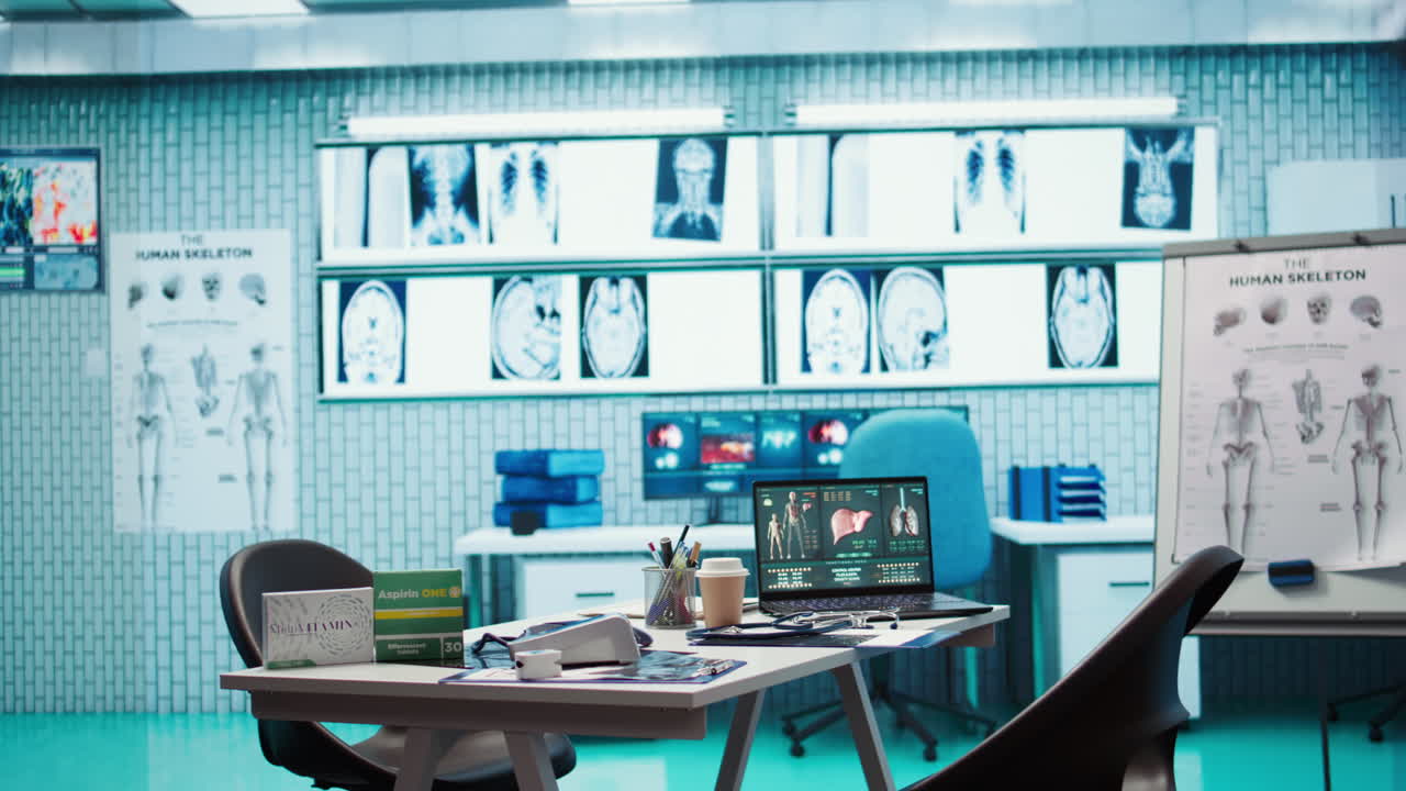 현대적 인 의료 장비 와 약물 을 갖추고 있는 빈 의사 사무실