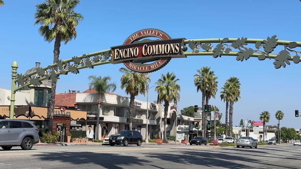 Encino Commons Miracle Mile Street Scene in Encino, California