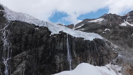 Derretimiento-De-Los-Glaciares-En-La-Felación-De-Valmalenco-En-Italia,-Concepto-De-Calentamiento-Global.