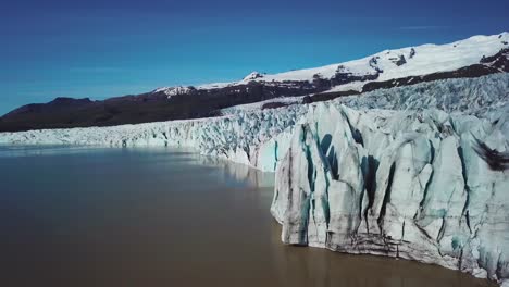 fjallsarlon 아이슬란드에 있는 vatnajokull 빙하의 놀라운 공중은 지구 온난화와 기후 변화를 암시합니다 2
