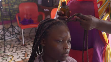 Hair-salon,-Kumasi,-Ghana,-Africa