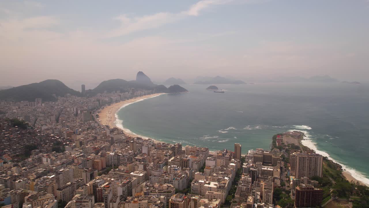 playa de copacabana en río de janeiro brasil