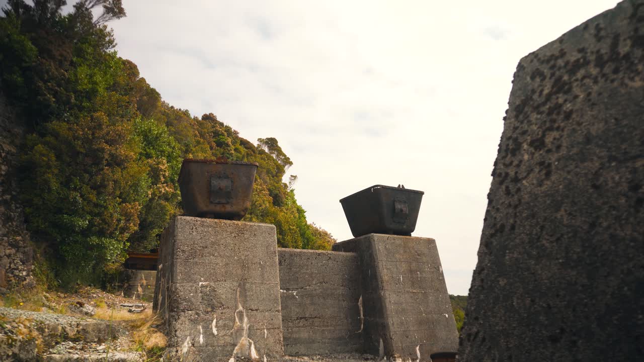 una antigua mina de carbón abandonada en nueva zelanda