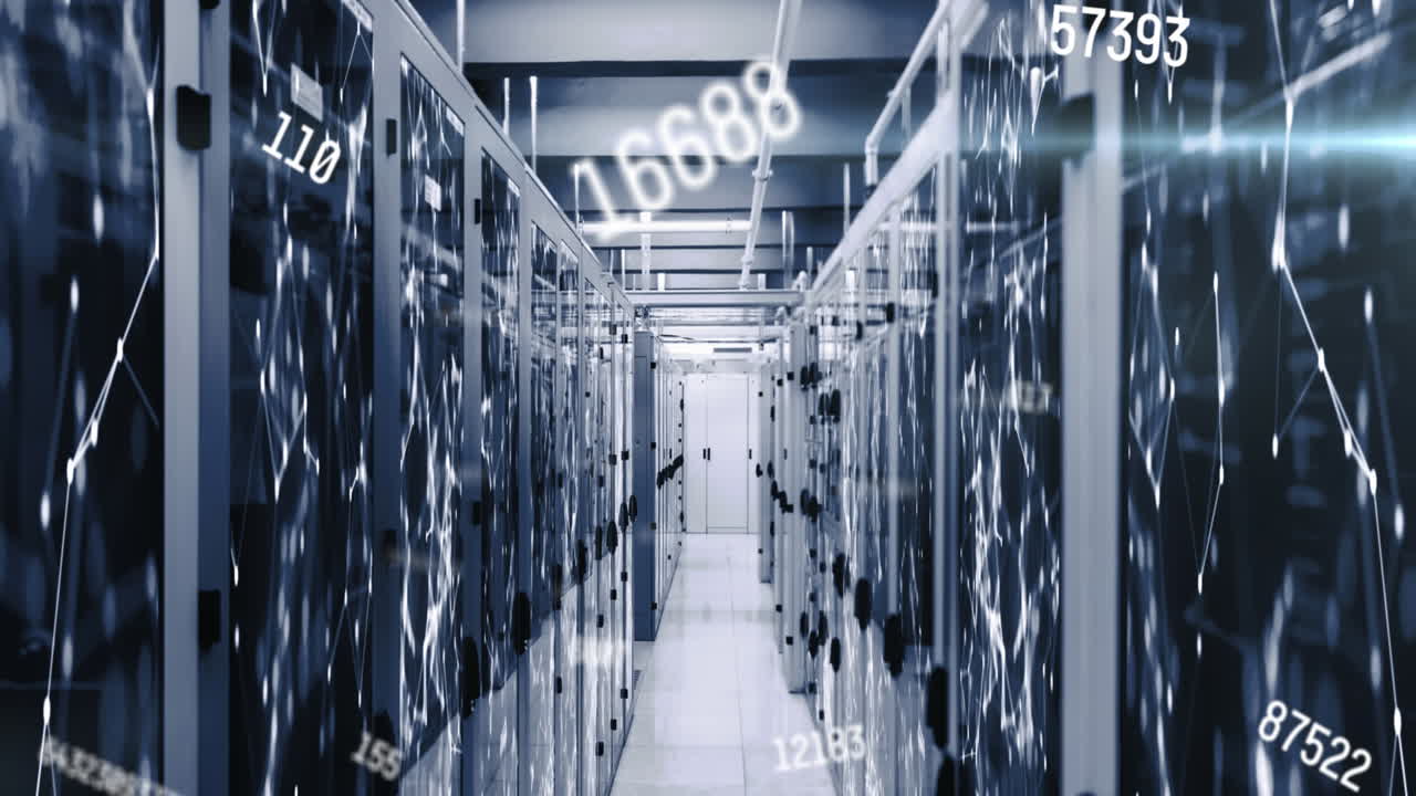 animación de números cambiando con redes de conexiones a través de la sala de tecnología con servidores informáticos