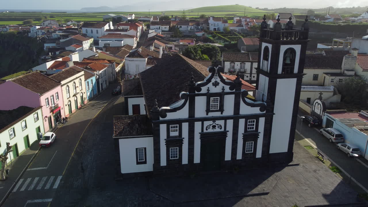 iglesia de nossa senhora da luz, isla de são miguel, azores: vista aérea de un viaje a la hermosa iglesia