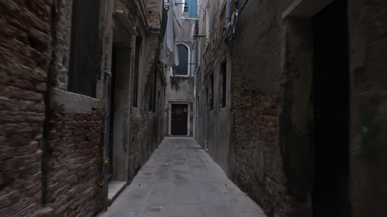 Venetian Elegance and Pisa's Leaning Legacy