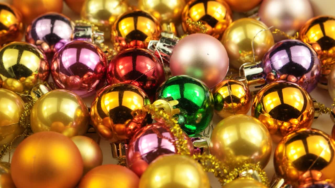 bolas de vidrio coloridas, decoraciones navideñas, fondo