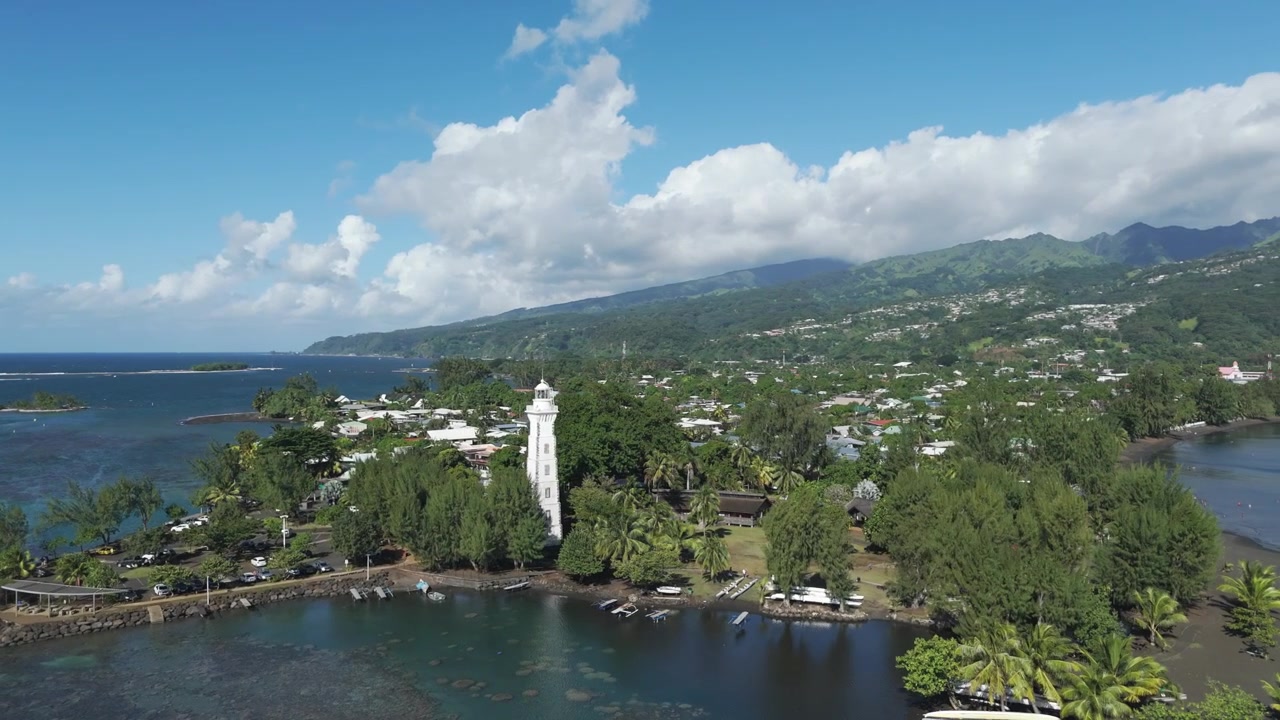 Veduta aerea del faro di Point Venus a Mahina, isola di Tahiti nella Polinesia Francese