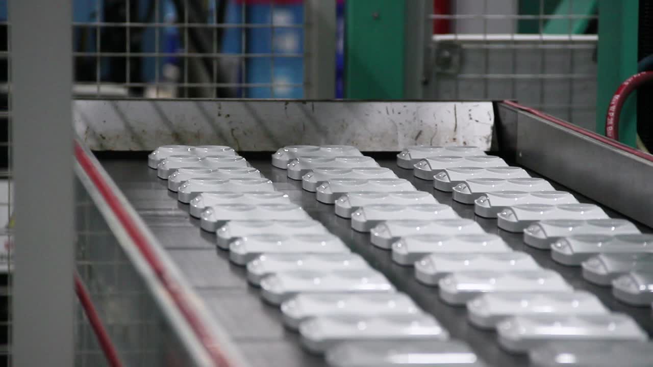 proceso de automatización en un almacén de fabricación e ingeniería