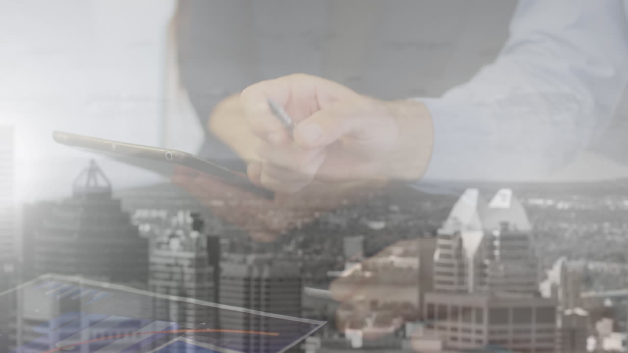 composición digital de la sección media de personas de negocios que trabajan en la oficina contra el paisaje urbano