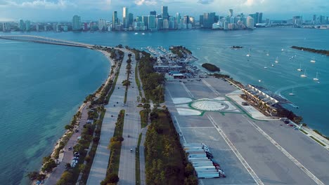 Vista-Aérea-Del-Paisaje-Escénico-En-La-Famosa-Bahía-Biscayne-Miami,-Estados-Unidos-De-América