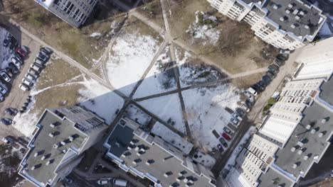 vista superior de drones de edificios de apartamentos residenciales del período soviético en vilnius