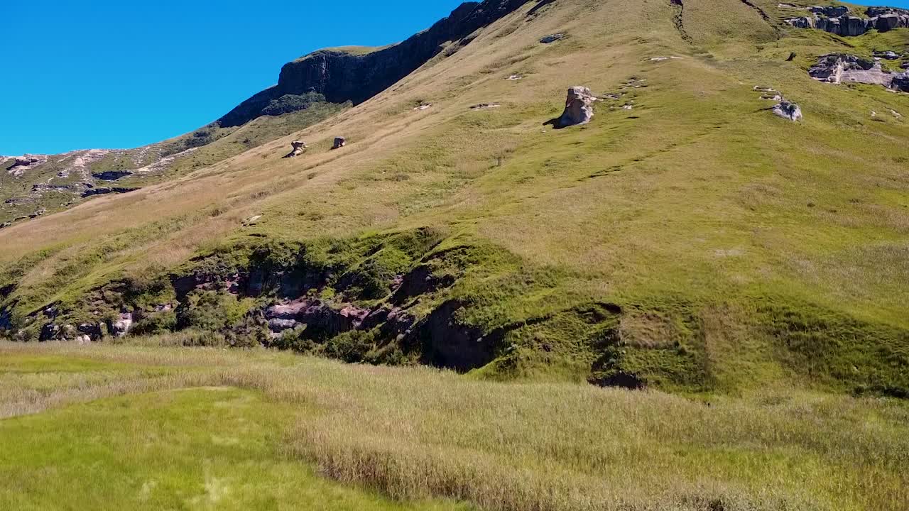 Rising drone view of Hill in Golden Gate Reserve, showcasing stunning landscapes. Ideal for nature, adventure, and travel projects