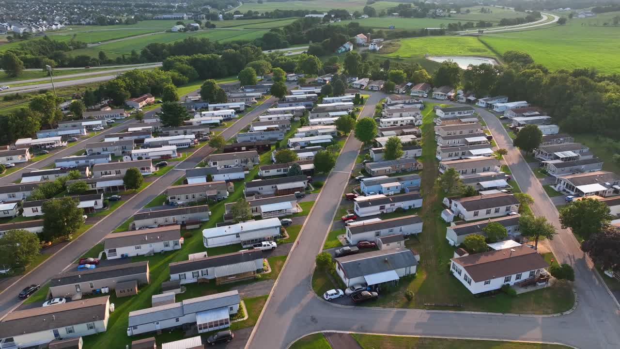 vivienda americana de bajos ingresos en la costa este de estados unidos