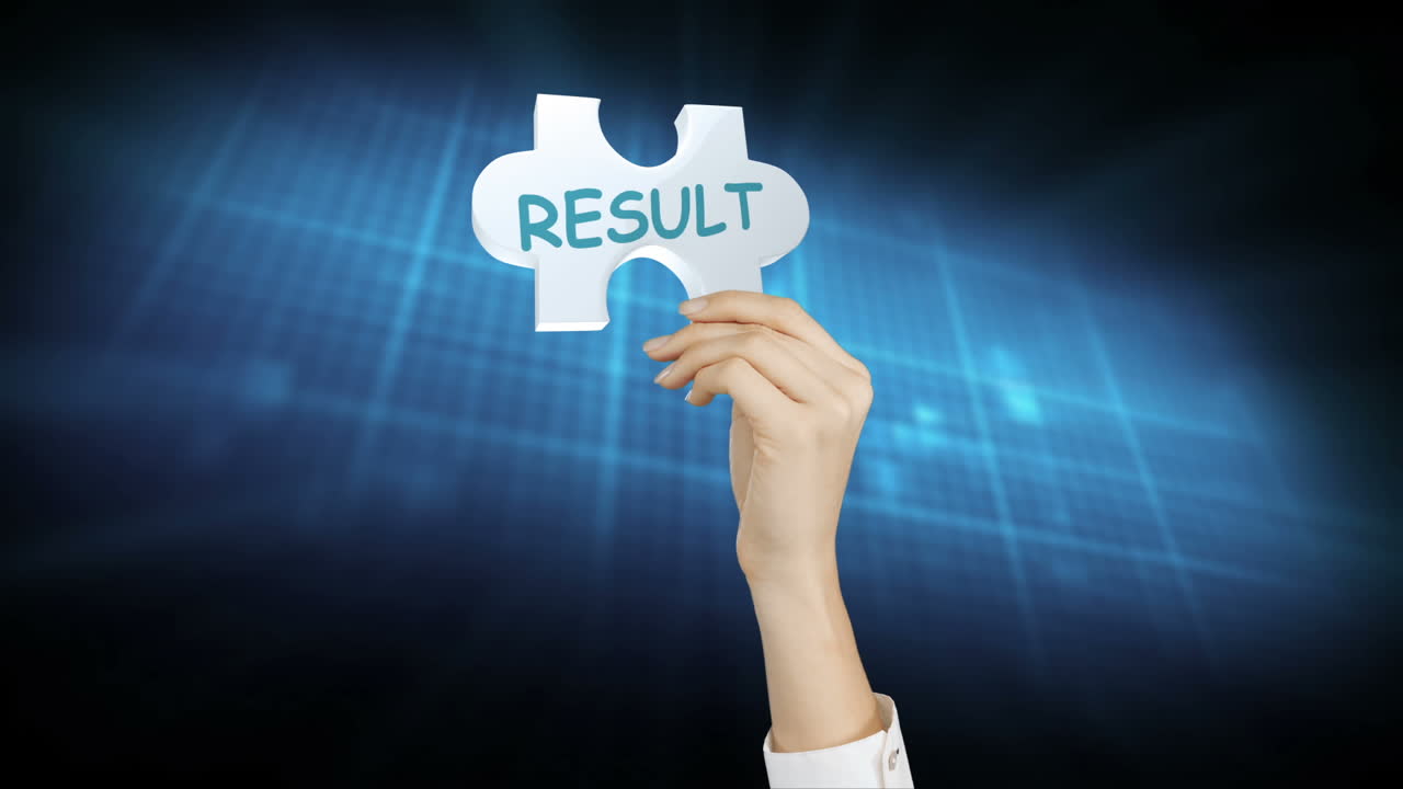 Händer som håller pusselbitar