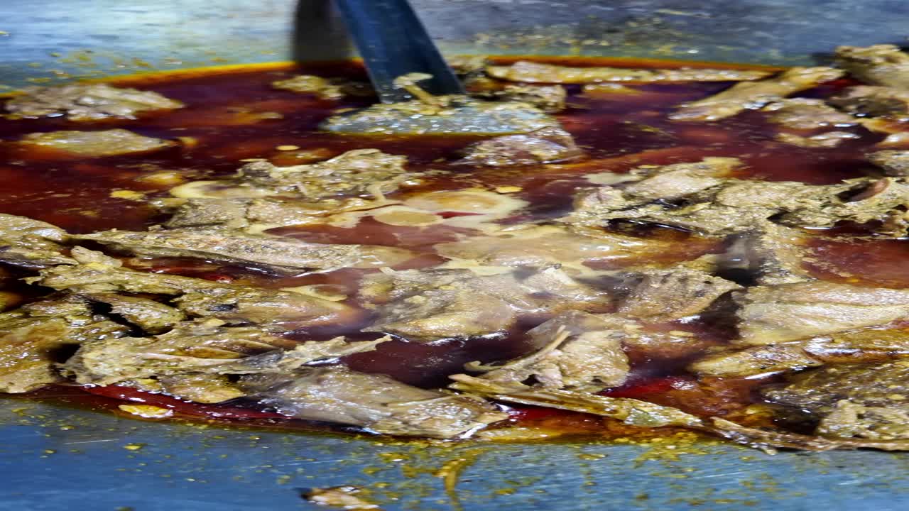 Spicy Duck Curry in a Wok