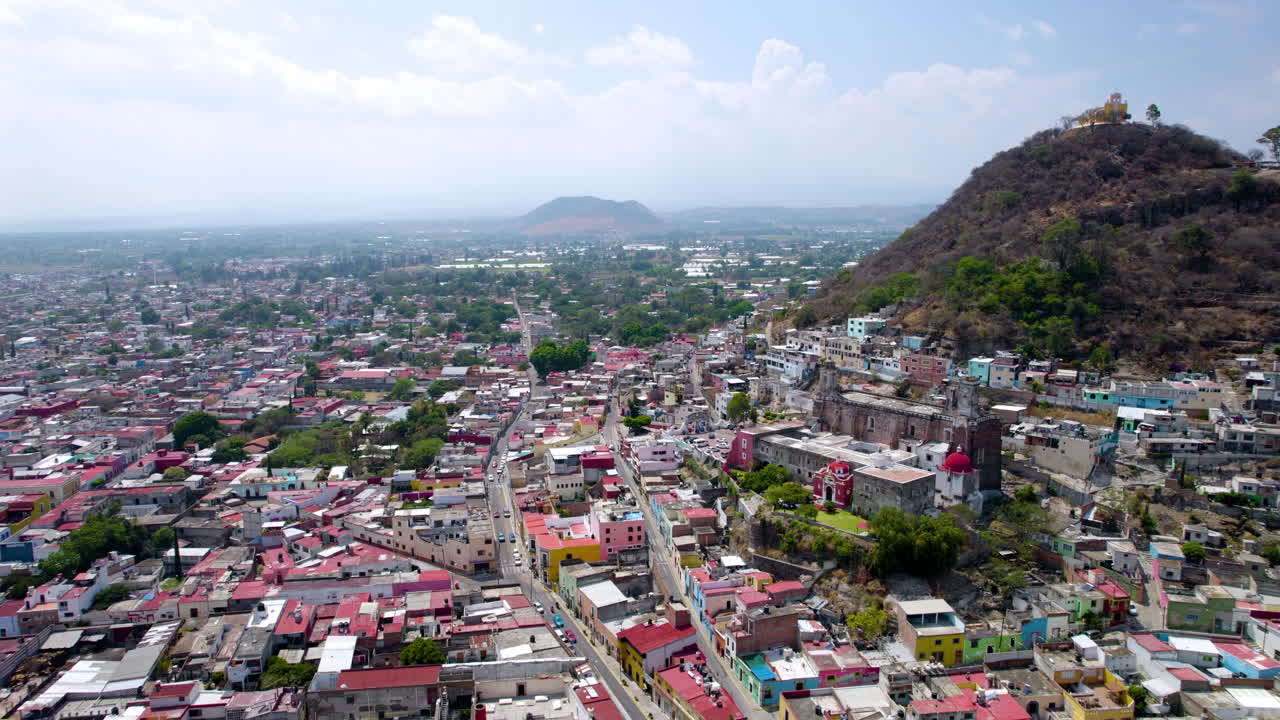 la ciudad de atlixco vista desde un drone