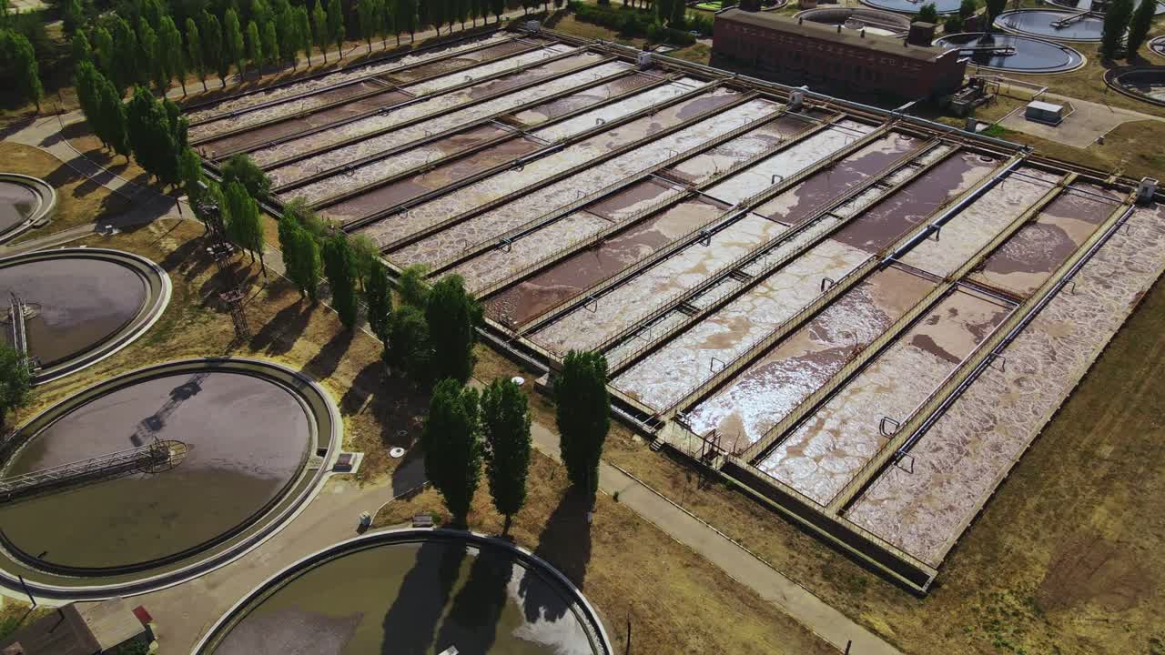 tratamiento del agua de las cuencas para la aireación de las aguas residuales