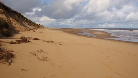 Hemsby-Beach-Y-Sandunes,-Con-El-Mar-En-El-Tercio-Superior