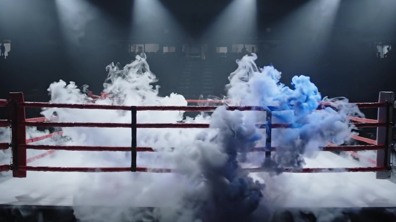 En intens boksering omgivet af atmosfærisk røg og dramatisk belysning, der sætter scenen for et episk opgør i kampsportens verden.