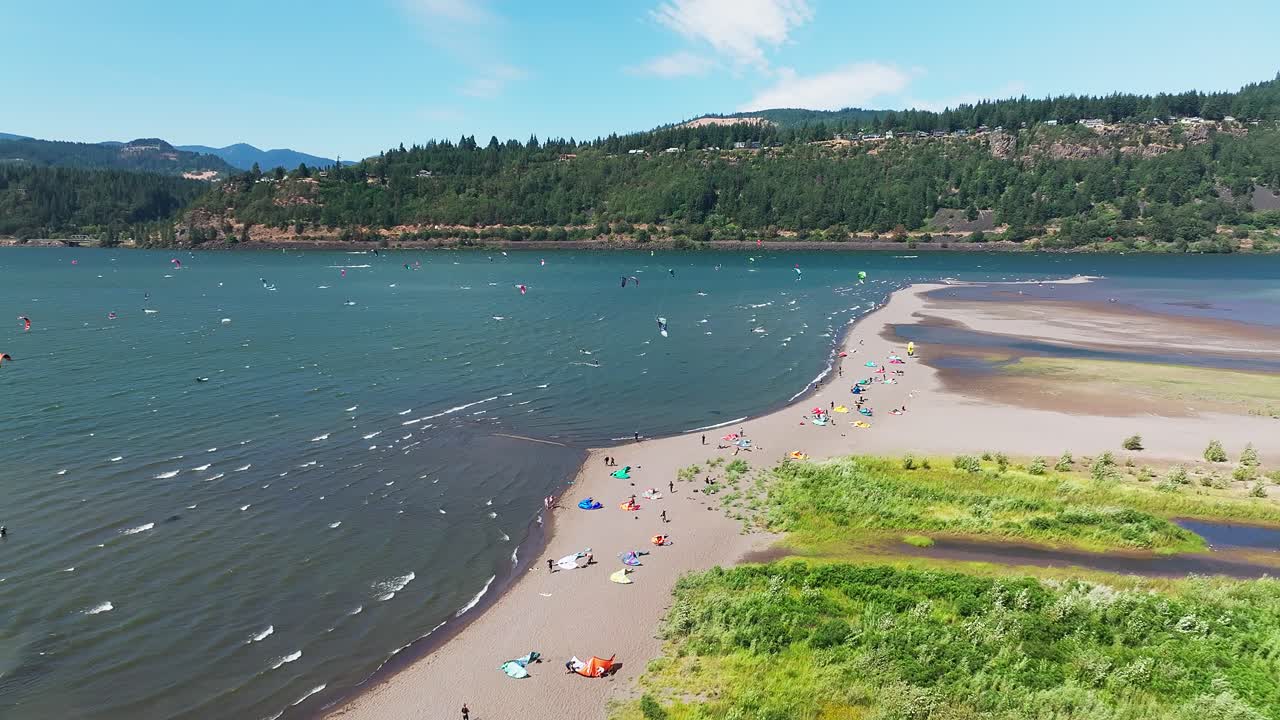 컬럼비아 강 협곡에서 후드 강 카이트보딩 카이트보딩 후드 강 오리건