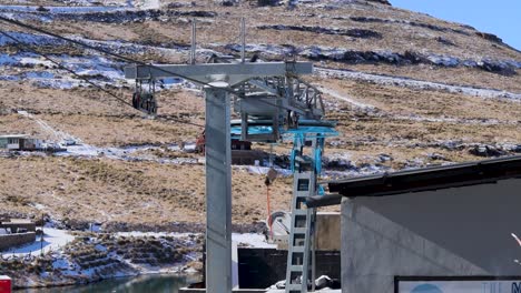 Ski-Lift-Wheel-Pulling-T-Bar