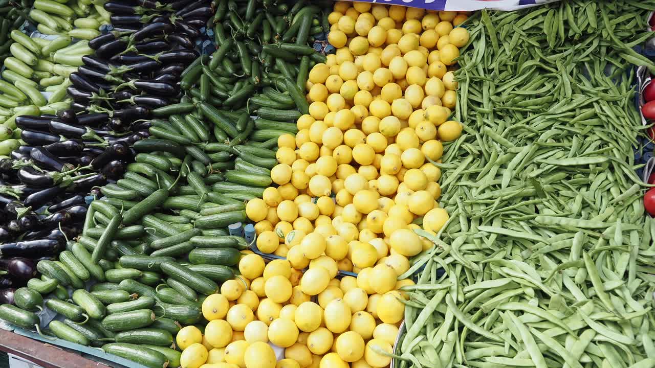 농부 시장에서 신선한 채소