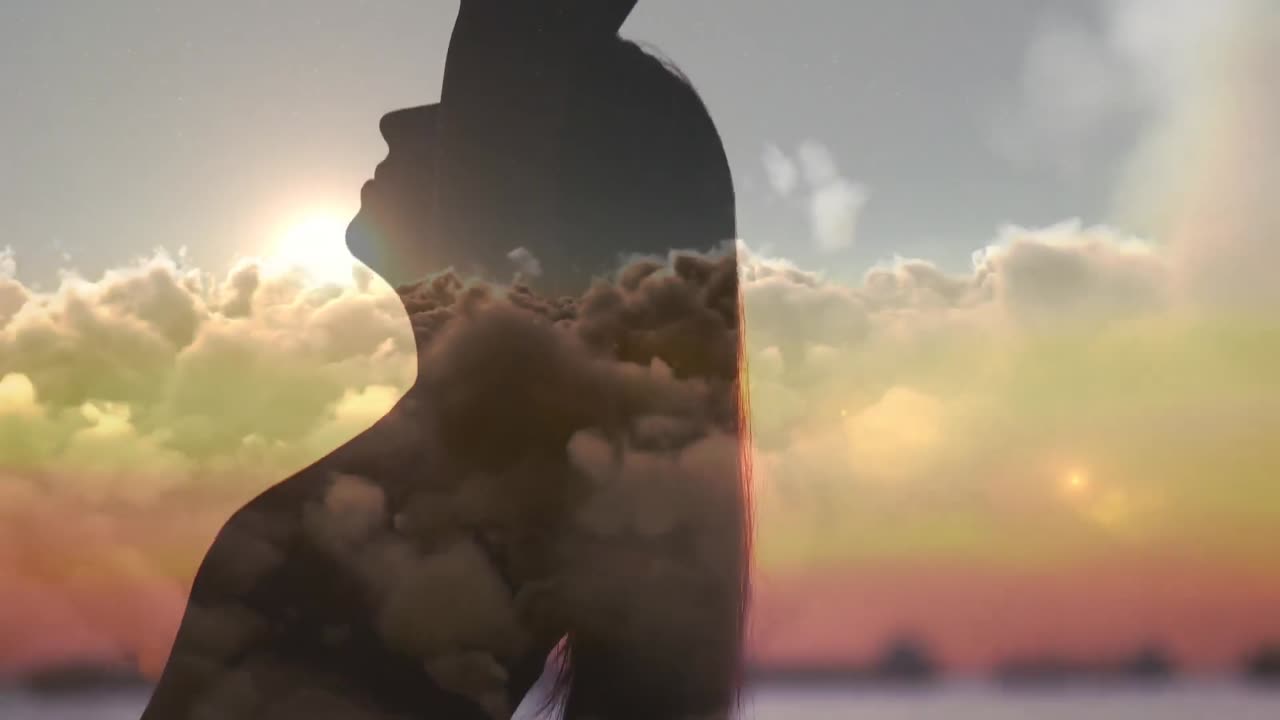 명상 하는 여자 의 실루