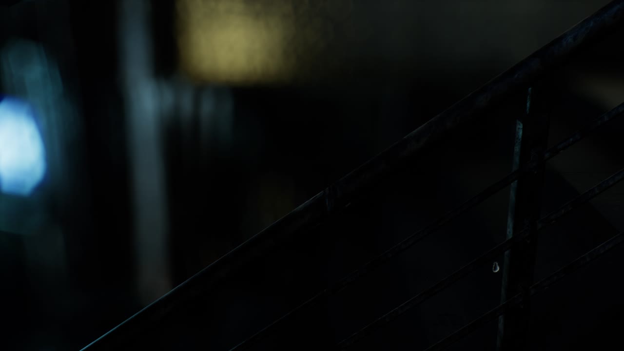 escena urbana en una noche lluviosa