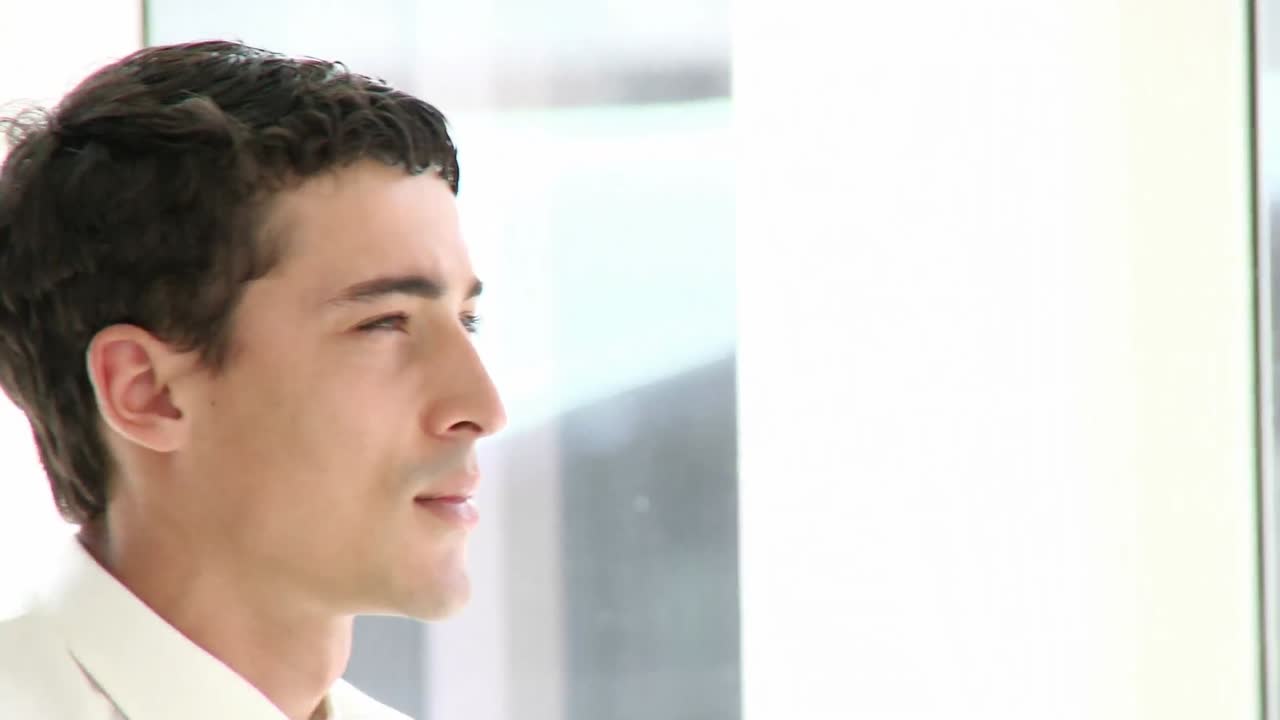 retrato de un joven hombre de negocios