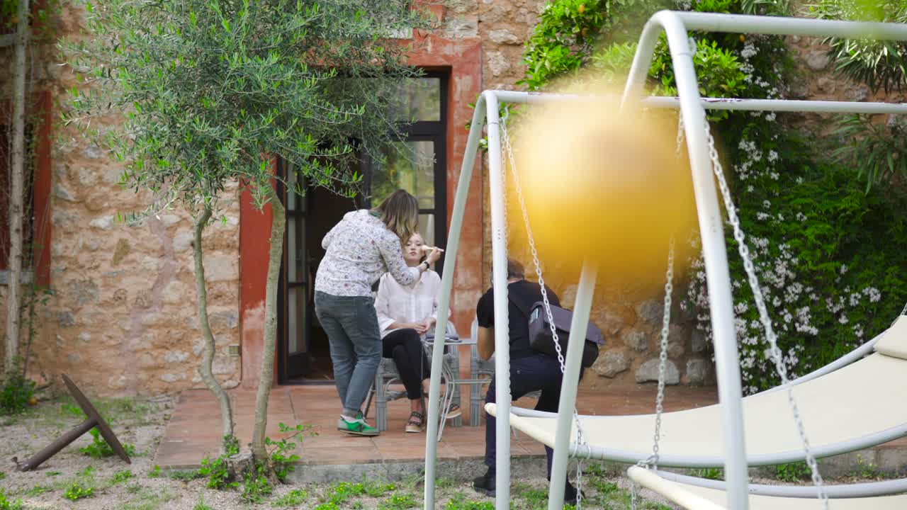 메이크업 아티스트 와 함께 야외 사진 촬영