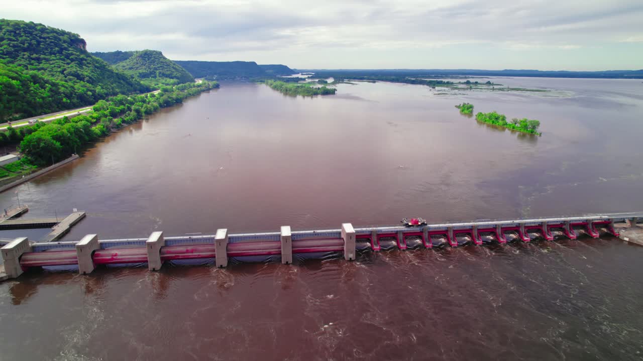Maintenance vehicle on top of US Lock and Dam No. 7 on the Mississippi River, Minnesota, aerial view