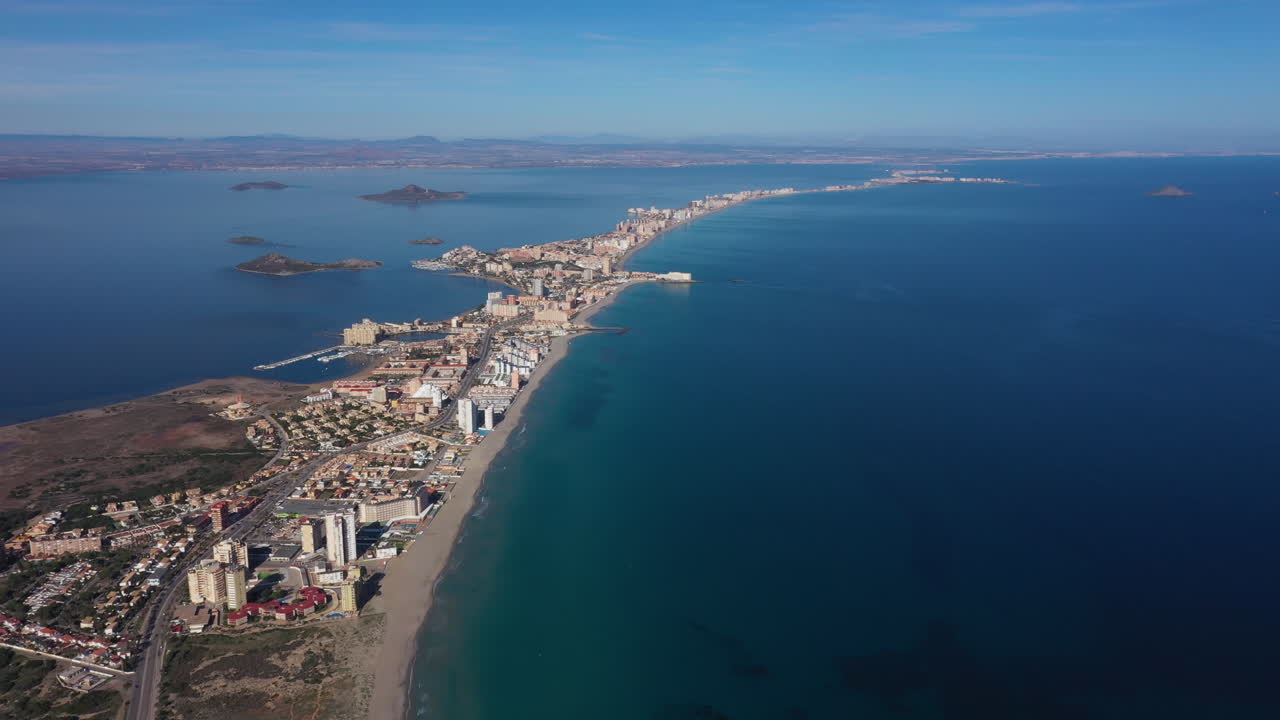 el banco de arena del mar menor españa la manga mar menor día soleado aérea