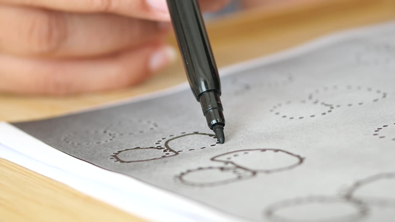 Tracing shapes with a marker