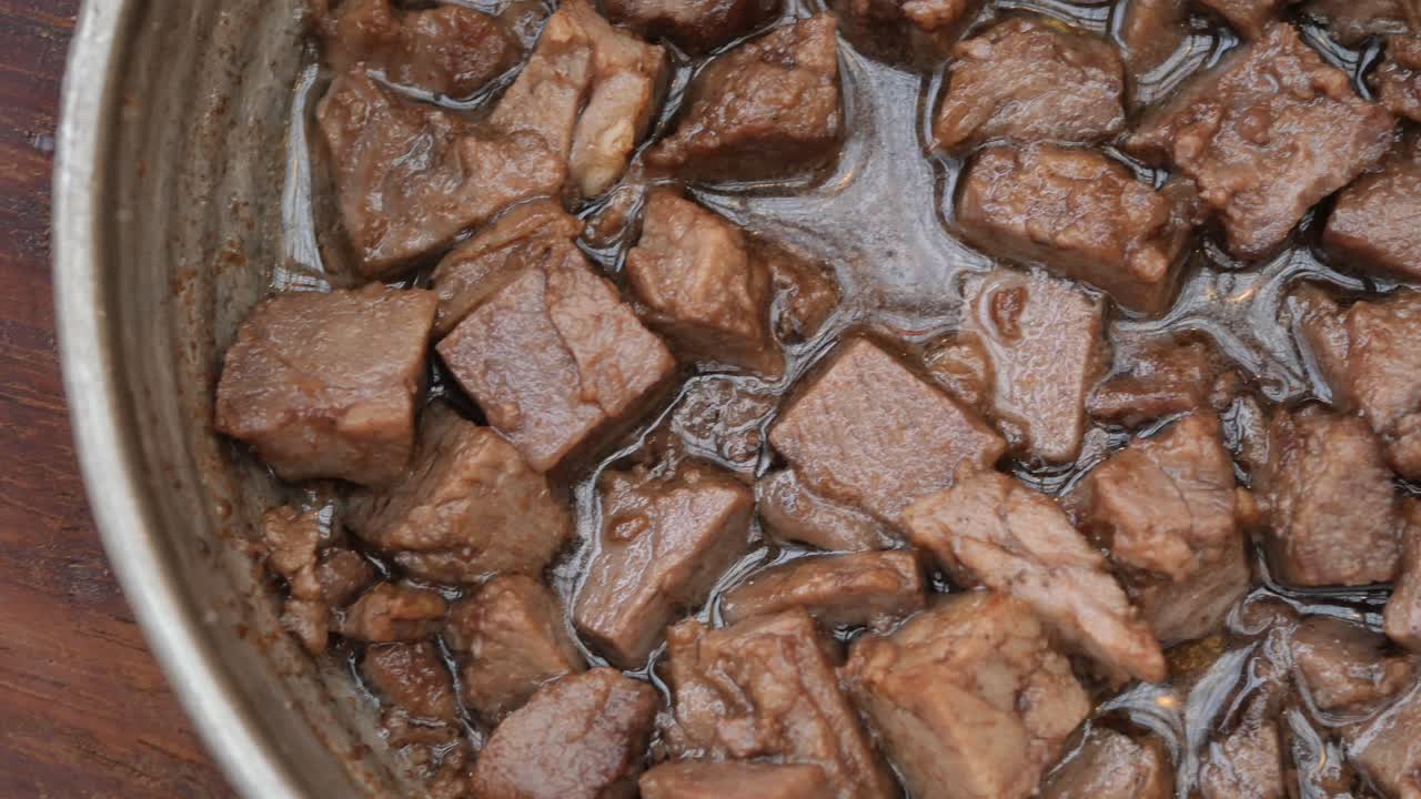 맛있는 갈색 고기 김