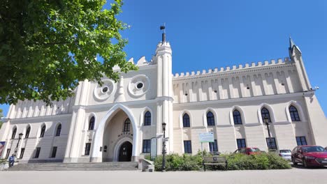 Historic-castle-in-Lublin-city,-main-entrance-gate