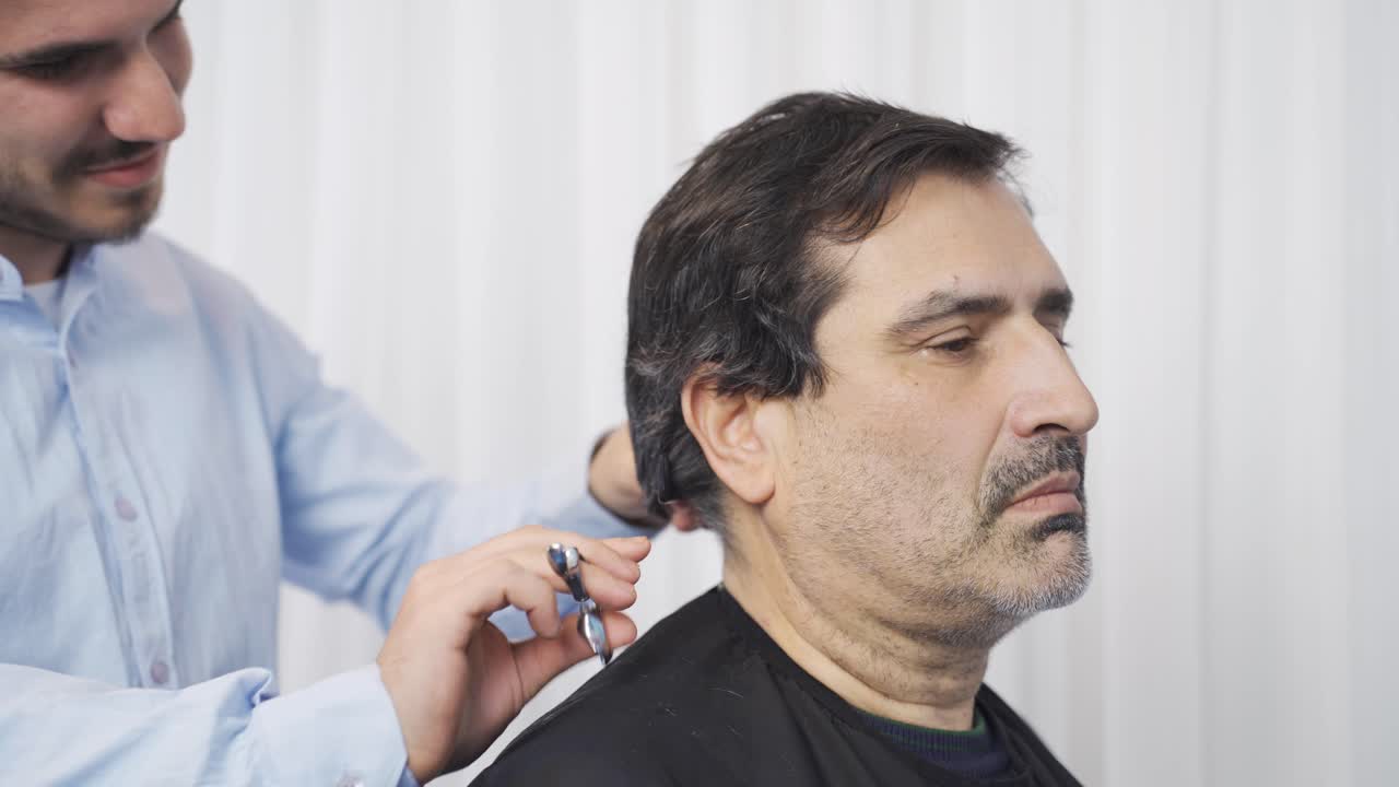 atención domiciliaria de la persona que necesita atención.