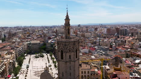 Torre-Del-Micalet-Con-Vistas-De-La-Ciudad-En-Valencia,-España