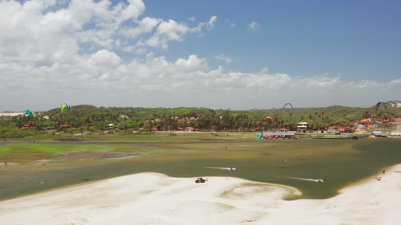 aéreo: la famosa laguna para el kitesurf, cauipe en brasil