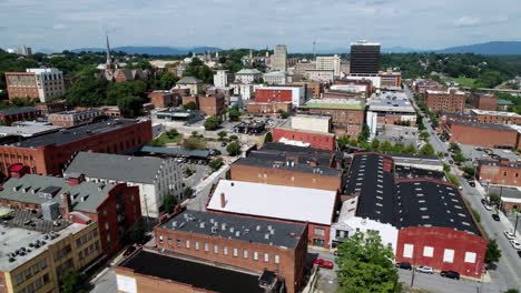 Luftauszug-Skyline-Von-Lynchburg,-Virginia