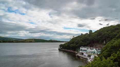 Portmeirion-En-Gales,-Gran-Bretaña,-Vista-De-Zoom-De-Lapso-De-Tiempo