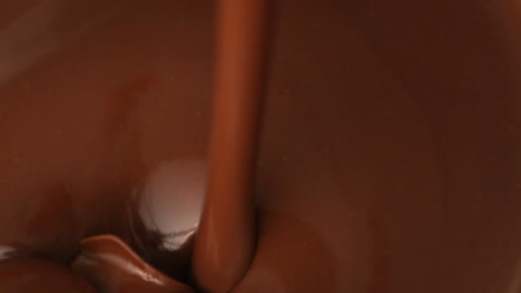 Melted-chocolate-pouring-close-up