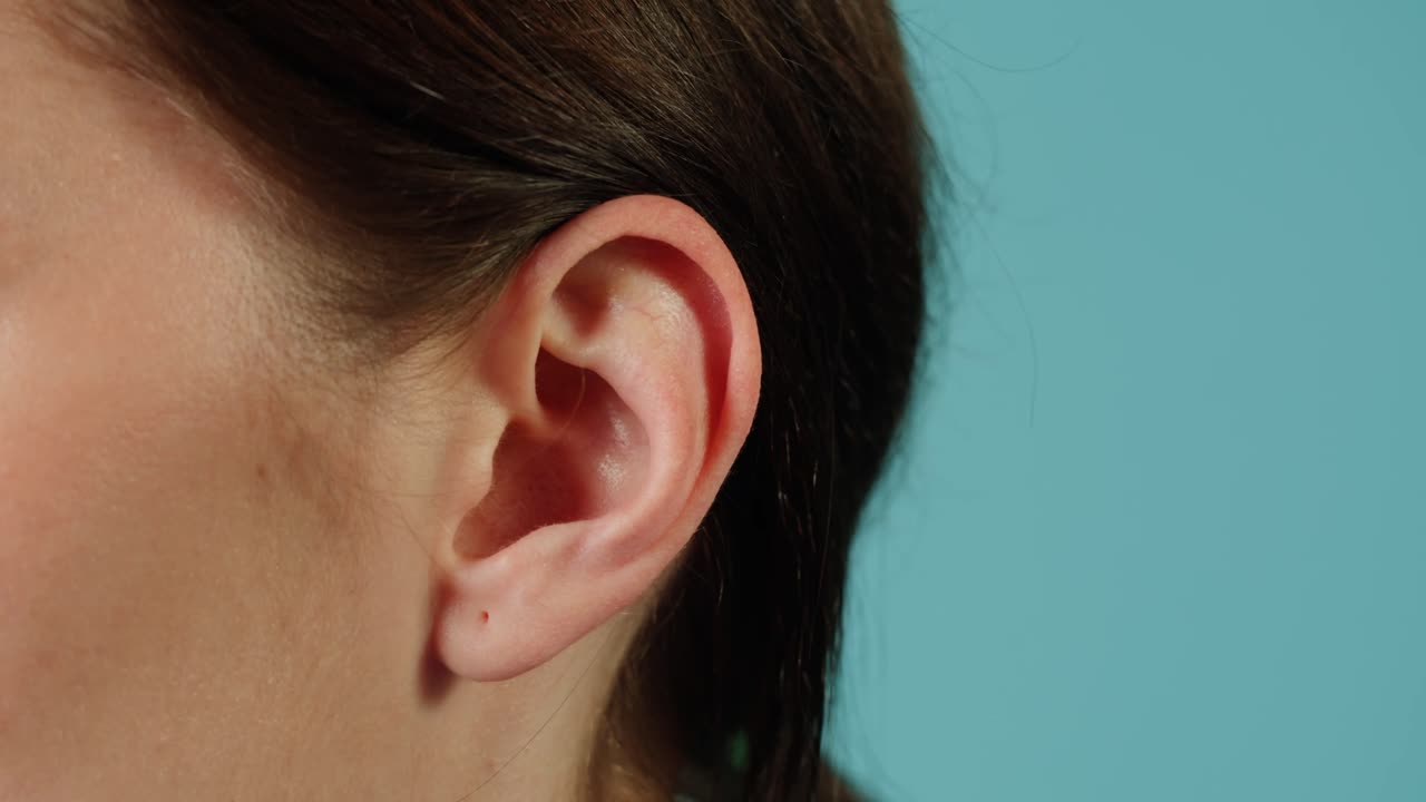 mujer con auriculares