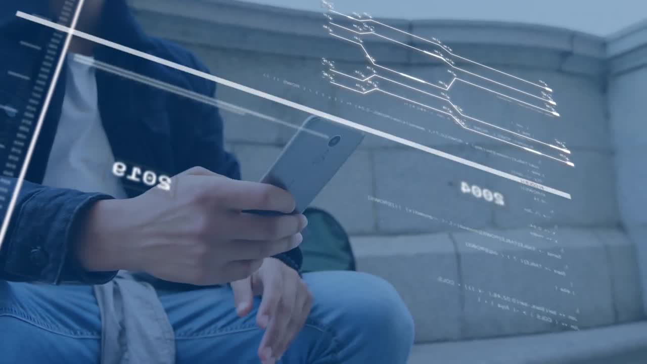 animazione dell'elaborazione dei dati su un uomo biraciale che usa uno smartphone seduto sulle scale all'aperto.