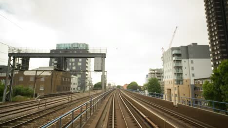 DLR-Train-Moving-00