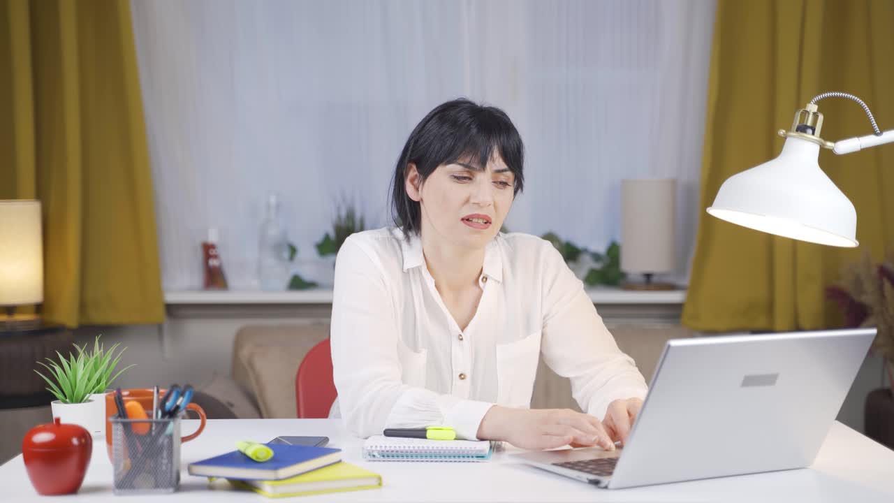 좌절한 여학생.