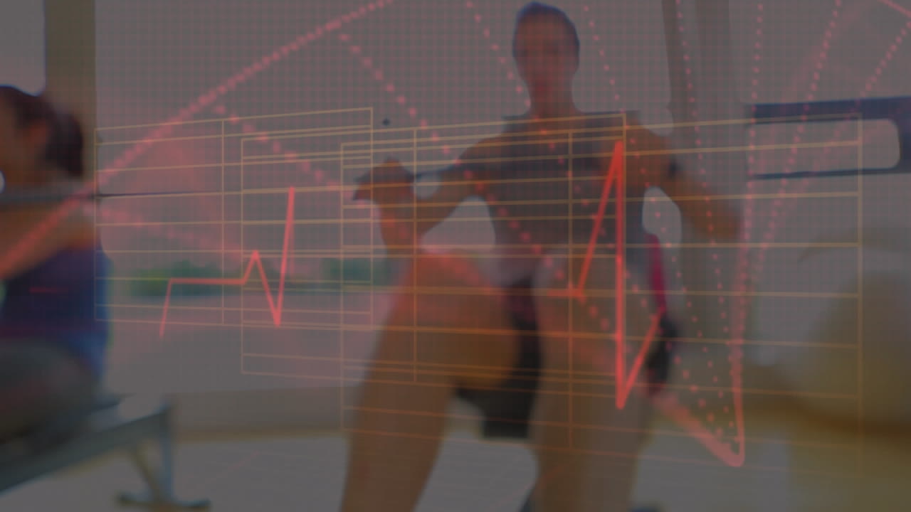 animación de ritmos cardíacos sobre hombre caucásico borroso realizando cable de fila sentado en el gimnasio