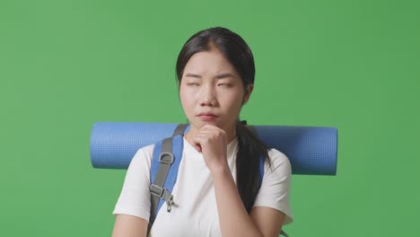 배을 들고 있는 여자, 생각하고
